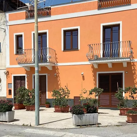 By The Port Апартаменты