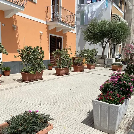 By The Port Апартаменты