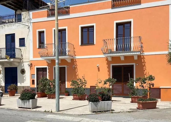 By The Port Апартаменты