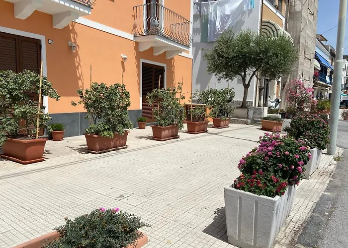 By The Port Апартаменты