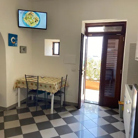 By The Port 아파트 *